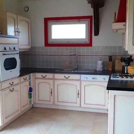 House With 3 Bedrooms In Bolleville With Enclosed Garden And Wifi 17 Km From The Beach